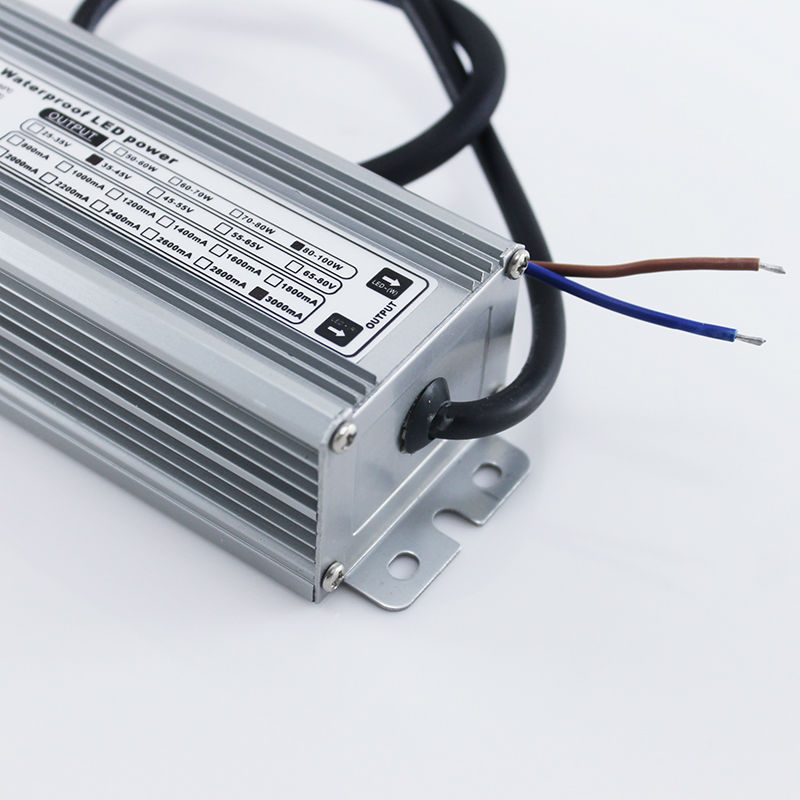 Conducteur imperméable de 100W - Outdoor Power Transformer avis et prix